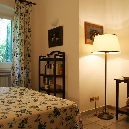 Bed & Breakfast Elena Di Charme 3*